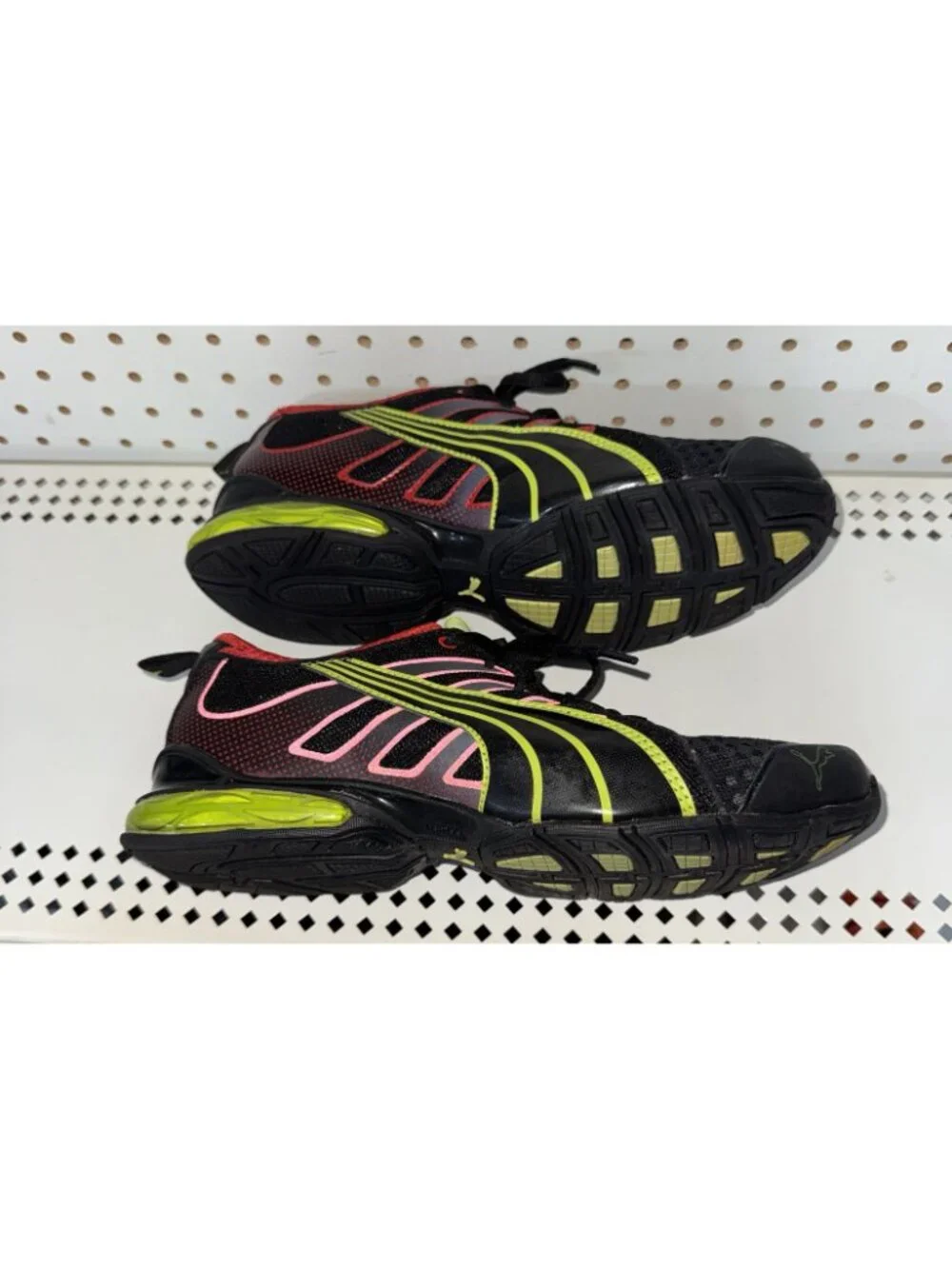 PUMA Voltaic 4 Fade Mens Athletic Running Shoes Size 9 Black Red Neon Green